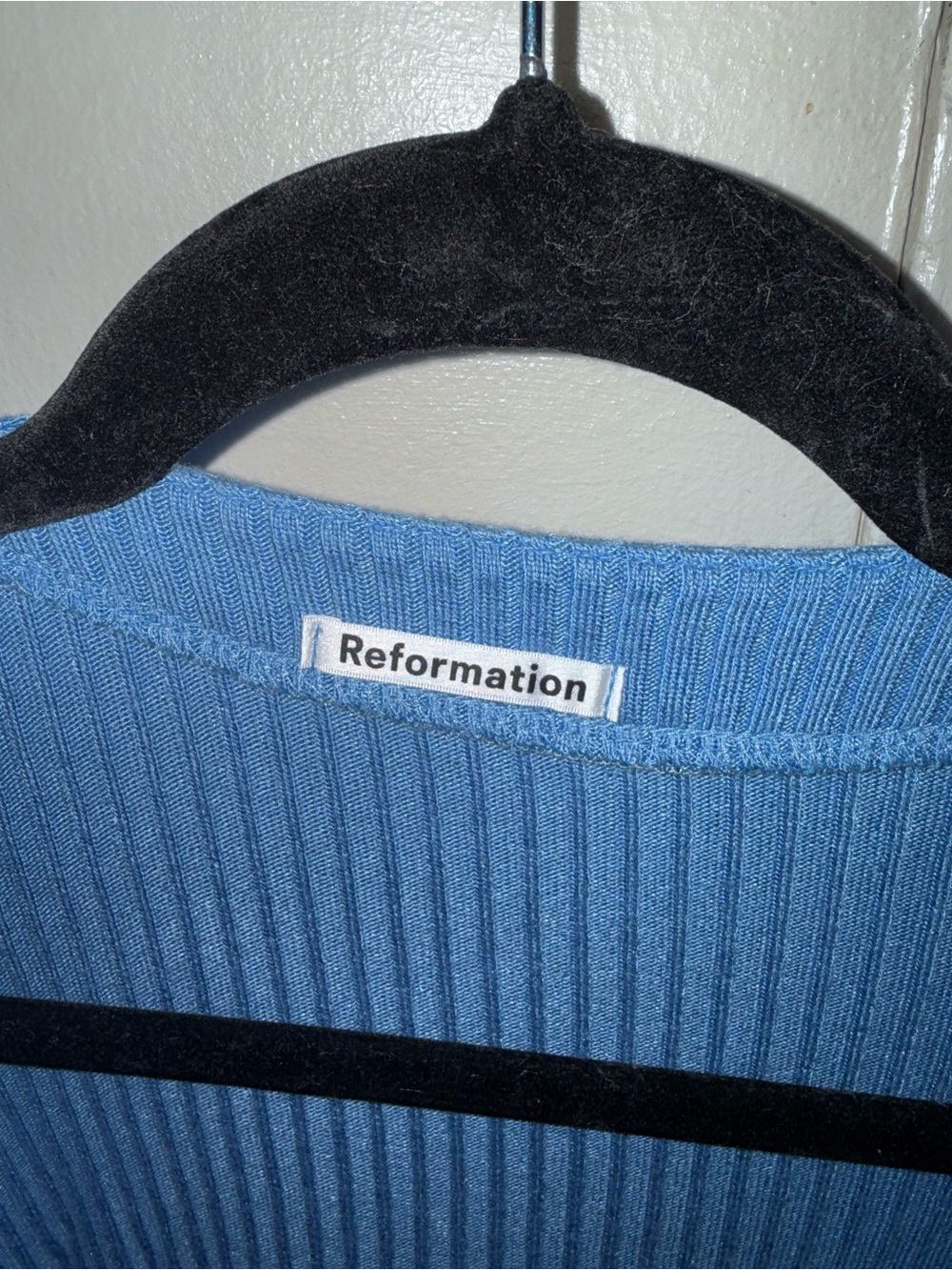 Reformation Blue Ribbed V-Neck Button-Down Top - Picture 2 of 4